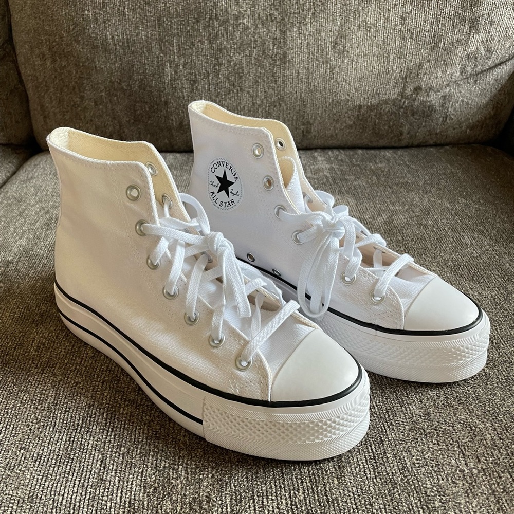 NWT Converse Platform High Top Sneakers